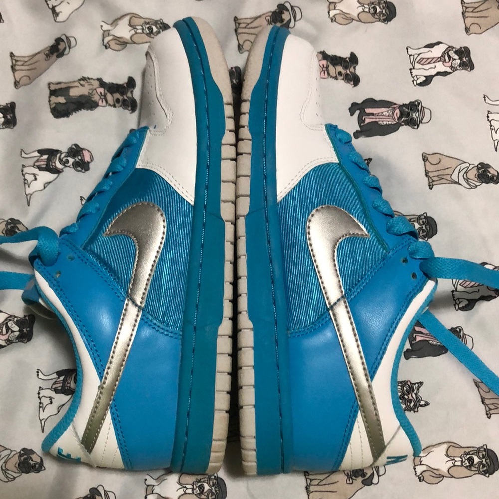 NIKE sneakers